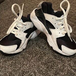 Nike Kids Black and White Sneakers